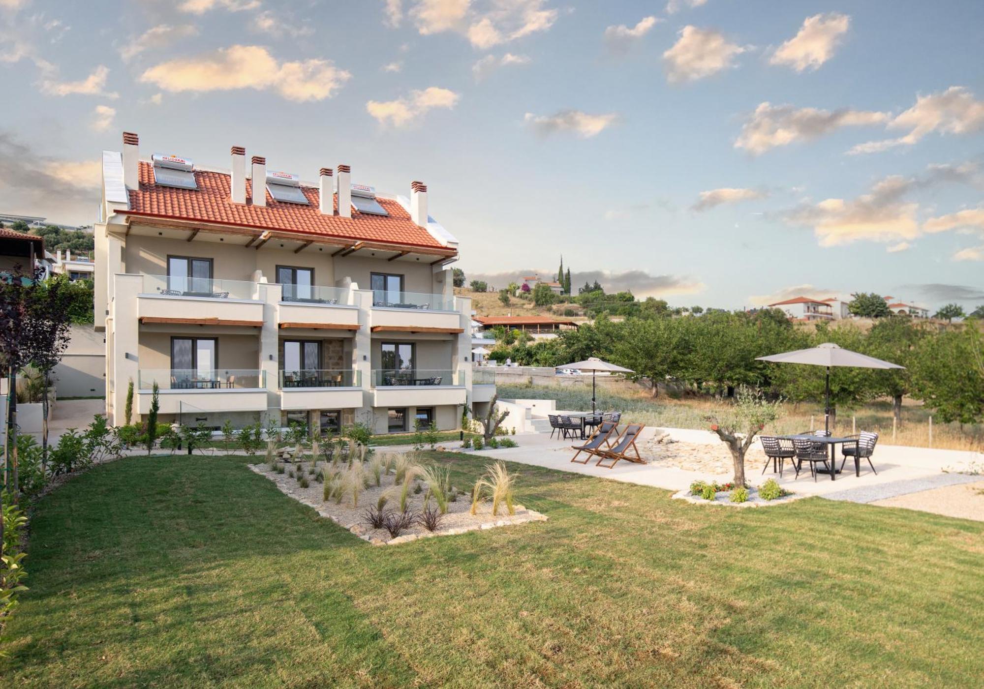 Melian Suites Nikiti  Buitenkant foto