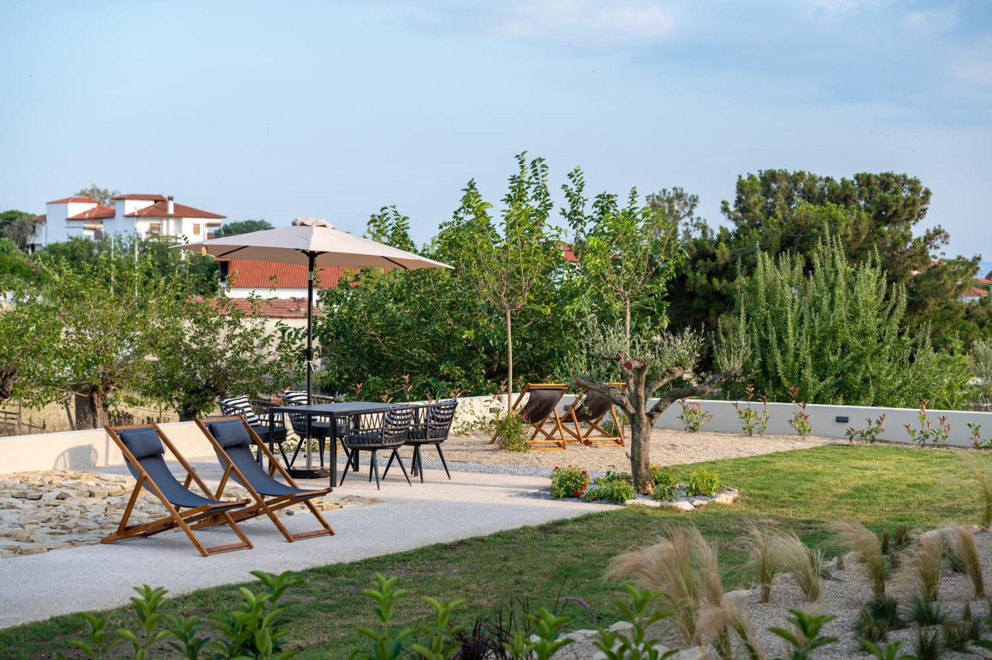 Melian Suites Nikiti  Buitenkant foto